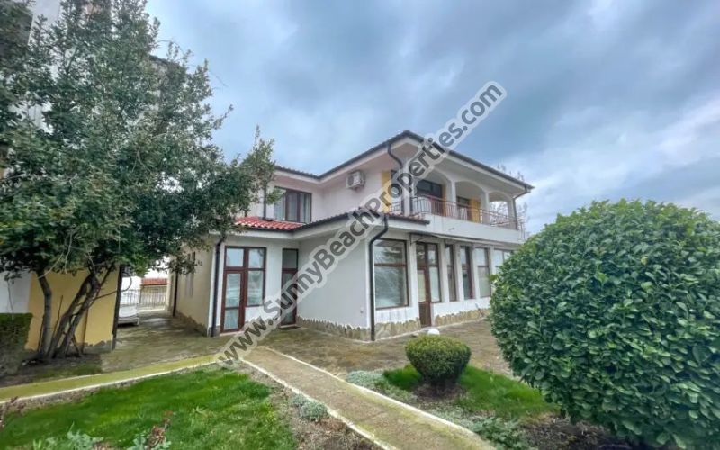 Sea & pool view luxury furnished 5-bedroom/5-bathroom house for sale in Ruthland beach 1 in tranquility 450m from the beach in Ravda, Bulgaria 